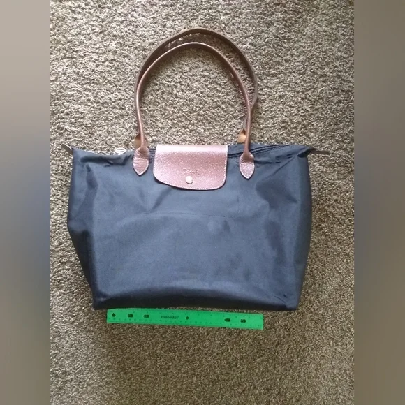 Longchamp bag - Picture 10 of 14